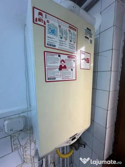 Apartament cu 3 camere semidecomandat în Obor