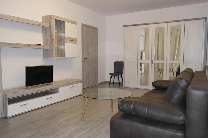 Apartament cu 2 camere decomandat în Apărătorii Patriei