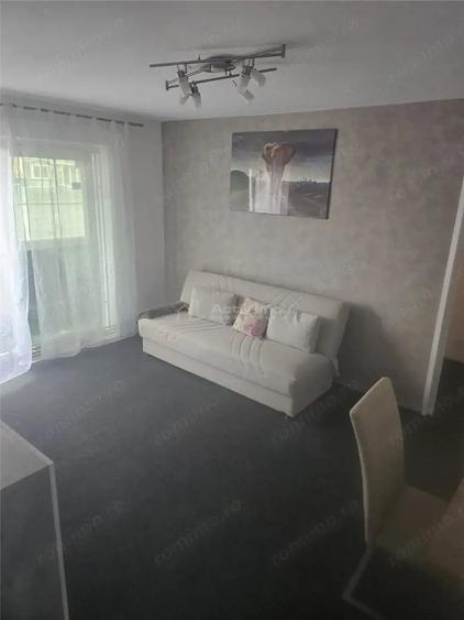 Apartament cu 3 camere decomandat în P-ța Gării