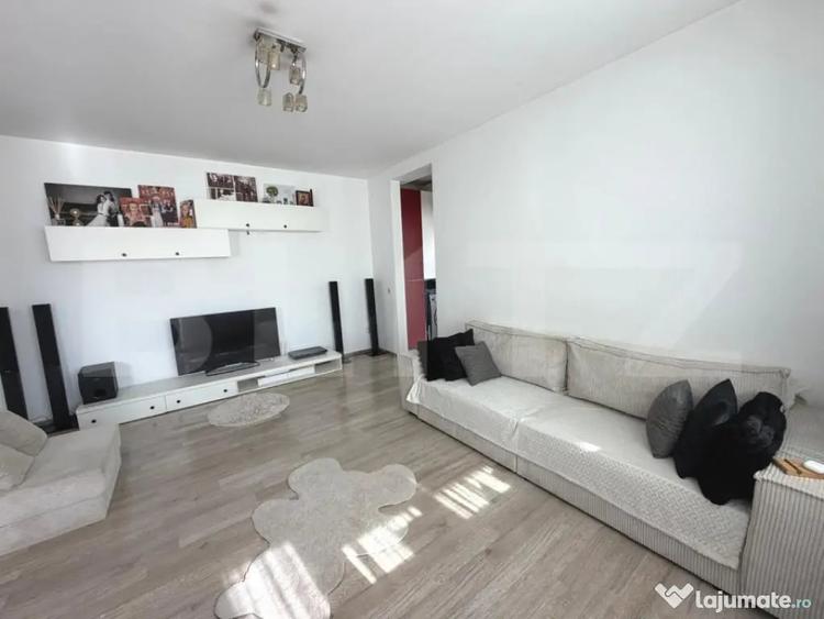 Apartament cu 2 camere semidecomandat în Obcini
