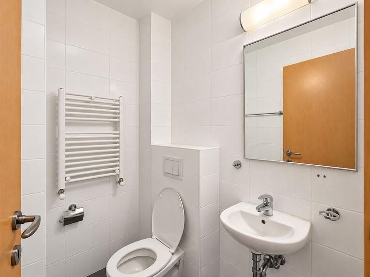 Apartament cu 4 camere decomandat, mobilat în Herăstrău