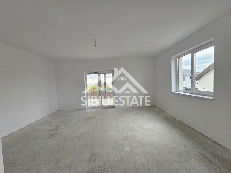 Duplex cu 4 camere cu Canalizare în Arhitecților - Calea Cisnădiei