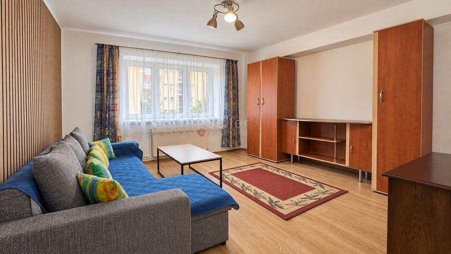 Apartament cu 3 camere decomandat, mobilat în Răcădău