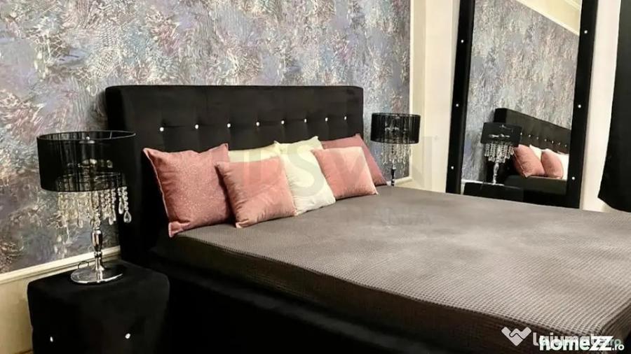 Casă cu 10 camere cu Teren 600 Mp în Vatra Luminoasă