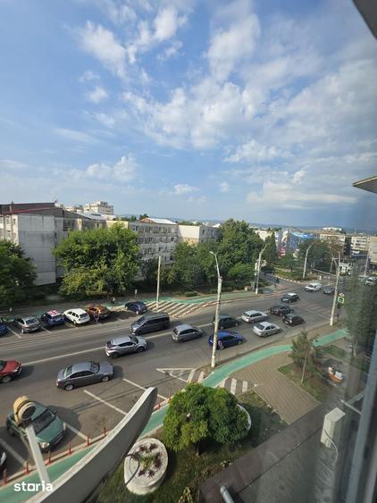 Apartament cu 3 camere decomandat în Mioriței