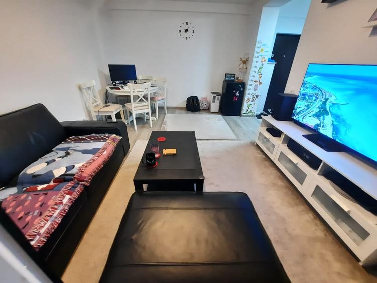 Apartament cu 3 camere decomandat în Prelungirea Ghencea