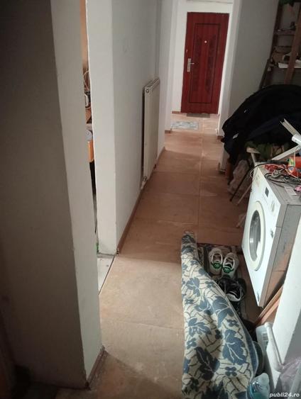 Apartament cu 3 camere decomandat în Mătăsari