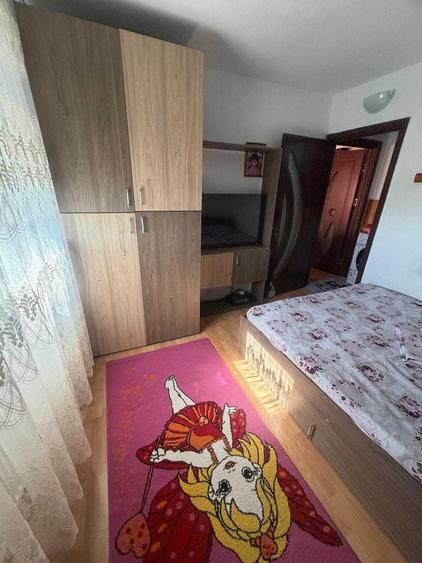 Apartament cu 2 camere decomandat în Craiovița Nouă