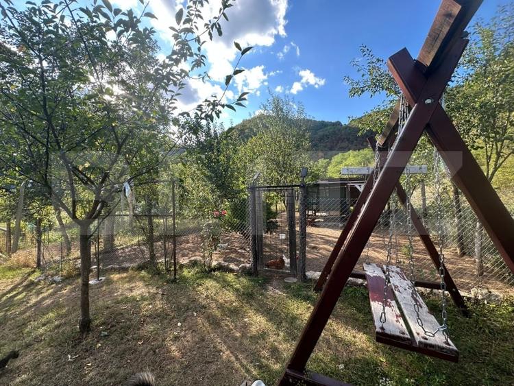Casă individuală cu 3 camere cu Teren 10900 Mp în Căinelu de Sus
