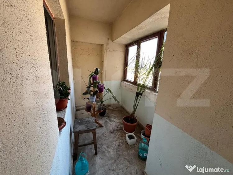Apartament cu 4 camere decomandat în Centură