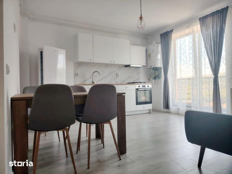 Apartament cu 3 camere decomandat în Chinteni