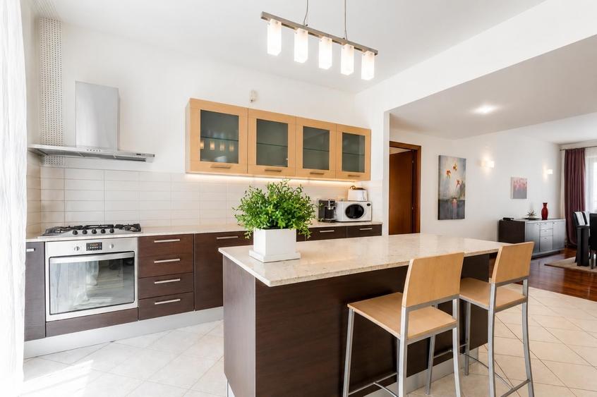 Apartament cu 3 camere decomandat, mobilat în Herăstrău