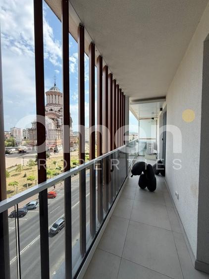Apartament cu 3 camere semidecomandat, mobilat în Ultracentral