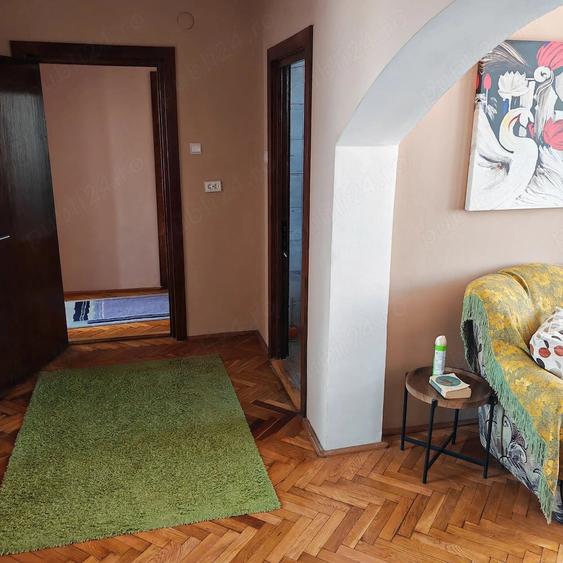 Apartament cu 3 camere decomandat în Dacia