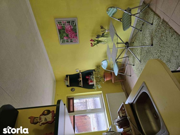 Casă cu 4 camere cu Teren 609 Mp în Central