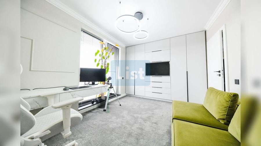 Apartament cu 3 camere semidecomandat, mobilat în Florești