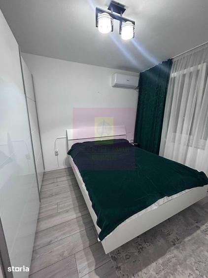 Apartament cu 3 camere decomandat în Titan