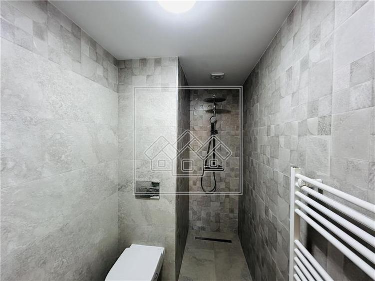 Apartament cu 2 camere semidecomandat în Ultracentral