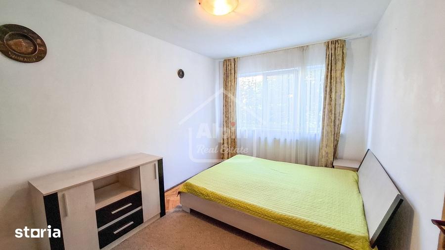 Apartament cu 2 camere semidecomandat în Centrul Civic