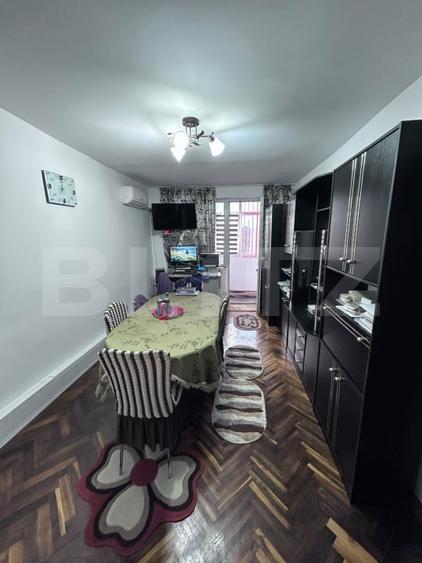 Apartament cu 4 camere decomandat, mobilat în Exterior Est