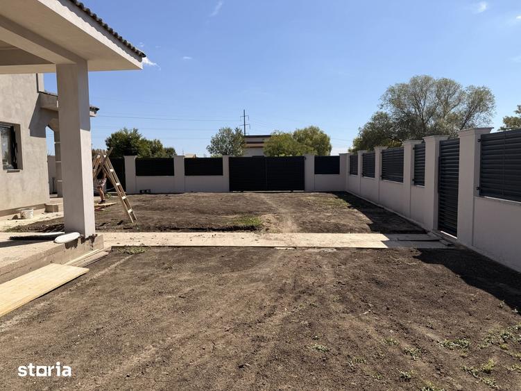 Casă cu 4 camere cu Teren 350 Mp în Mircea cel Bătrân