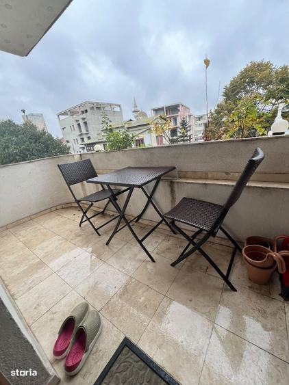 Apartament cu 2 camere decomandat în Cazino
