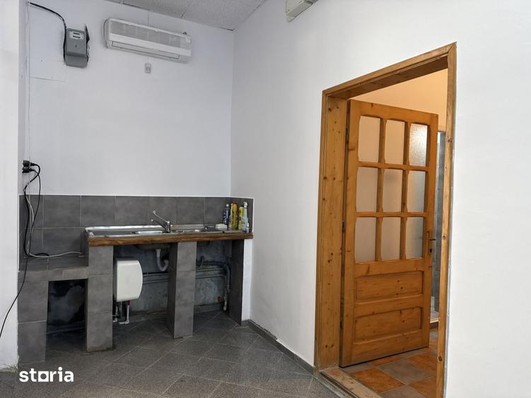 Spațiu comercial, de 90 mp, în Dămăroaia