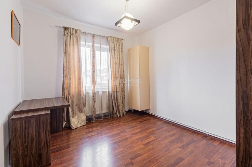 Apartament cu 4 camere decomandat, mobilat în Scriitorilor