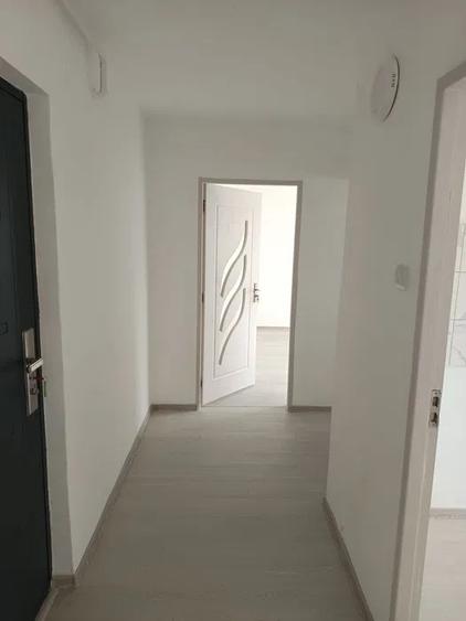 2 camere decomandat 56mp etaj 2 bloc 1985 zona pizza nico - 4