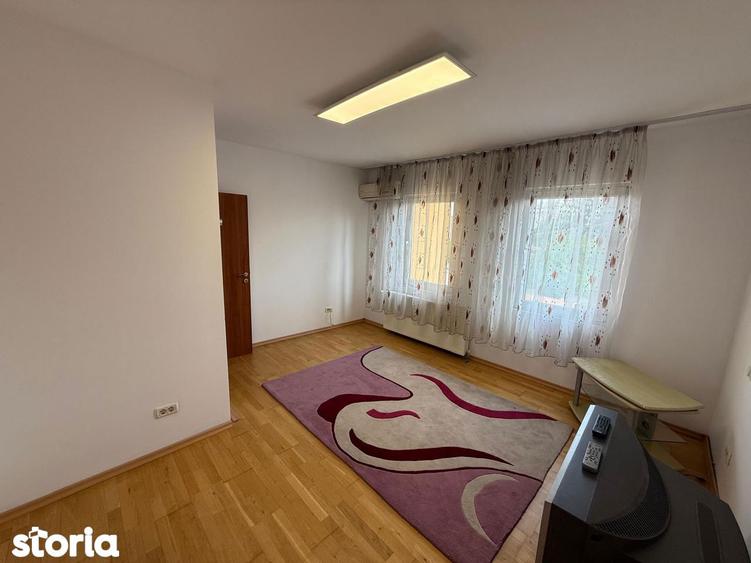 Casă cu 5 camere cu Teren 650 Mp în Chiajna