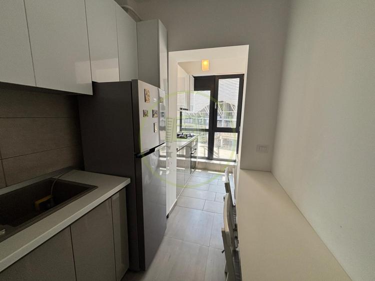 Apartament cu 2 camere semidecomandat, mobilat în 1 Mai