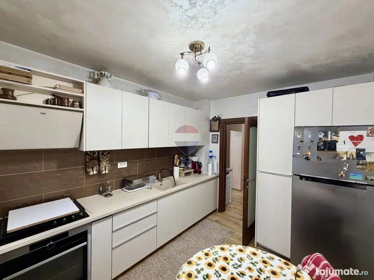 Apartament cu 3 camere decomandat în Brăilei