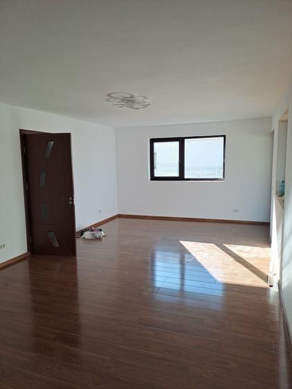 Casă cu 3 camere în Brăteștii de Jos