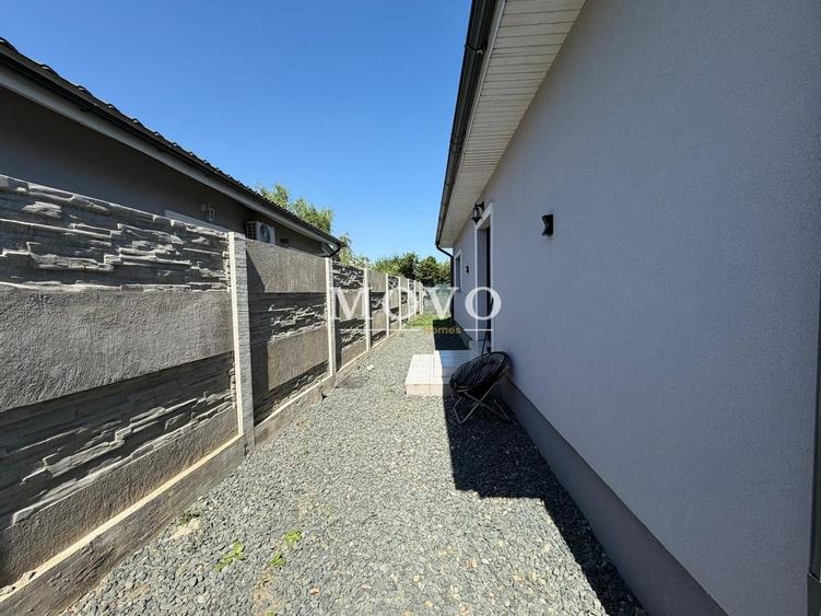 Duplex cu 3 camere cu Canalizare în Sânmihaiu Român