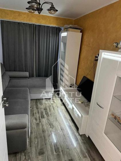 Apartament cu 2 camere decomandat, mobilat în Freidorf