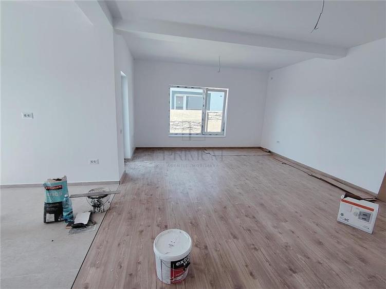 Duplex cu 3 camere cu Teren 350 Mp în Moșnița Veche