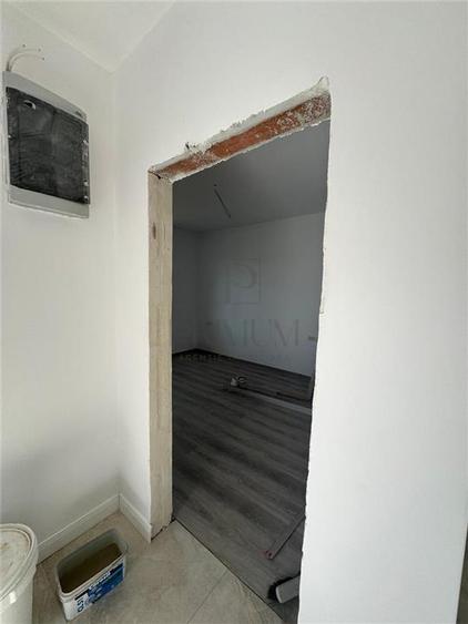 Duplex cu 3 camere cu Canalizare în Albina