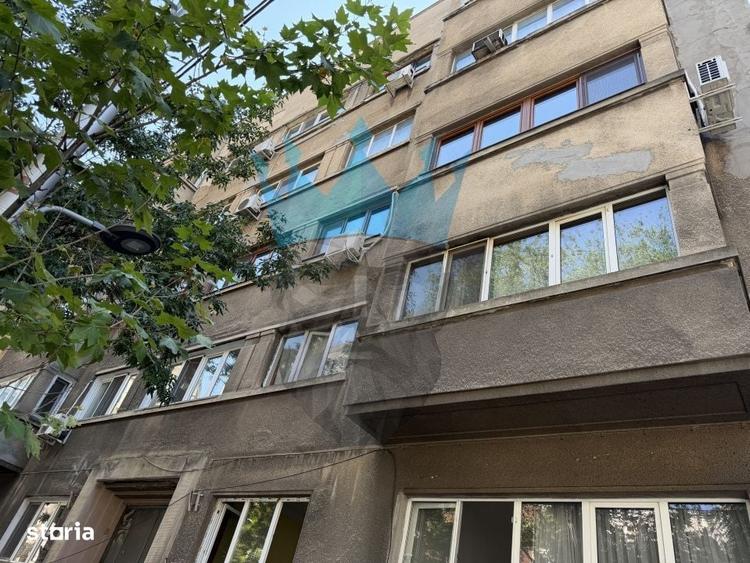 Apartament cu 3 camere în P-ța Rosetti