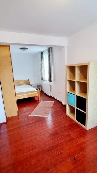 Casă cu 4 camere cu Canalizare în Zamora