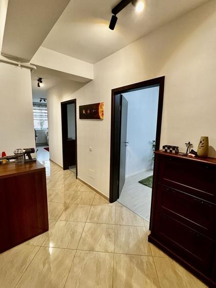 Apartament cu 3 camere decomandat în Fundeni