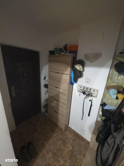 Apartament cu 4 camere decomandat în Rahova