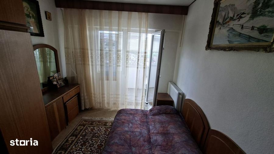 Apartament cu 4 camere în Republicii