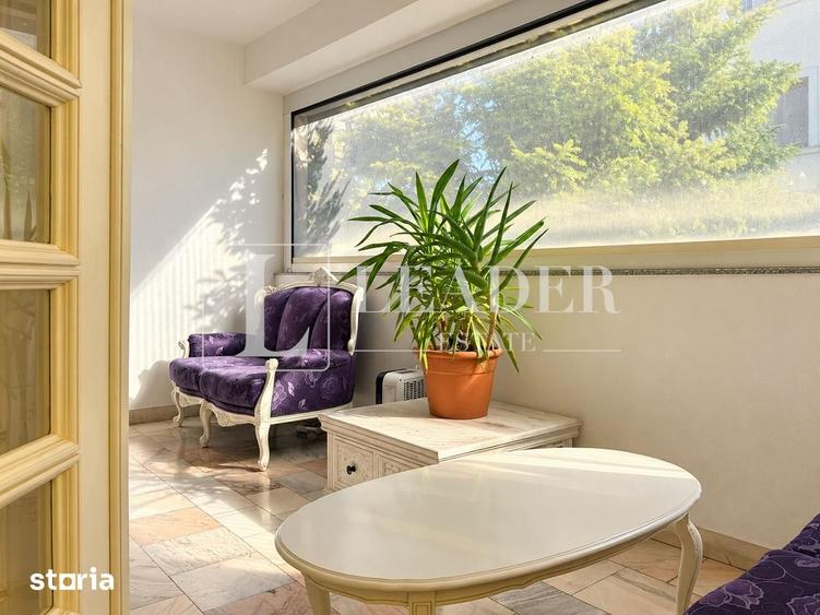 Apartament cu 4 camere, mobilat în Tei