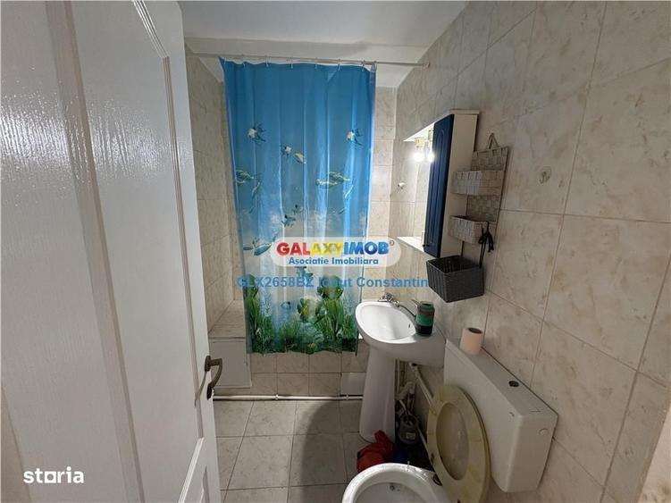 Garsonieră decomandată în Broșteni