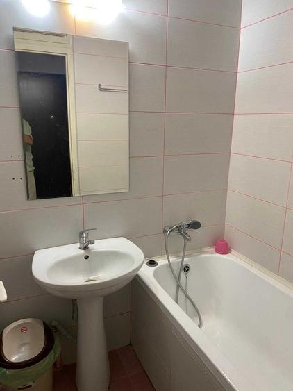Garsonieră decomandată în Lotrioara