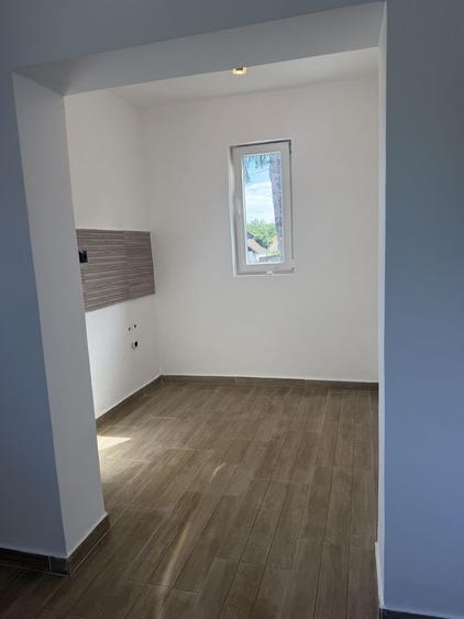 Casă cu 2 camere în Stracoș