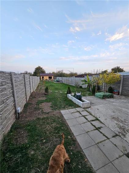Duplex cu 3 camere cu Canalizare în Bucovăț (Remetea Mare)