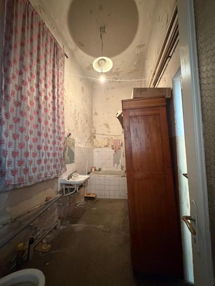 Casă individuală cu 8 camere cu Canalizare în Mărășești