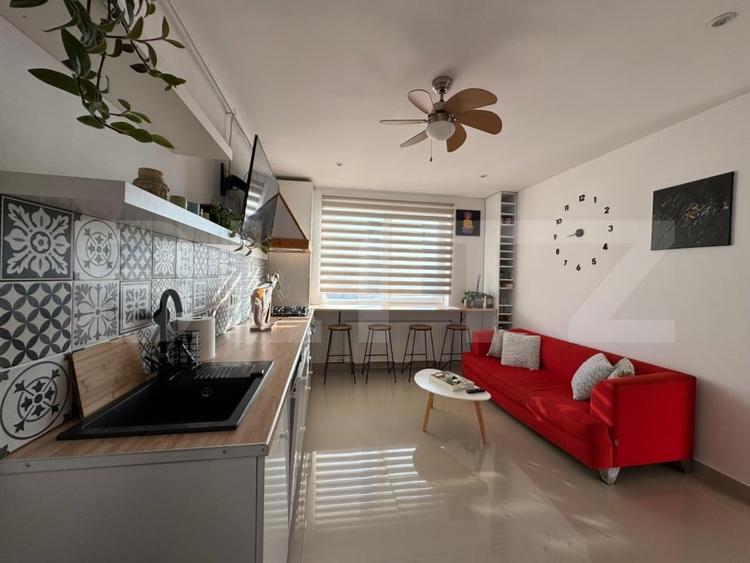 Apartament cu 3 camere semidecomandat, mobilat în Florești — fotografia 2