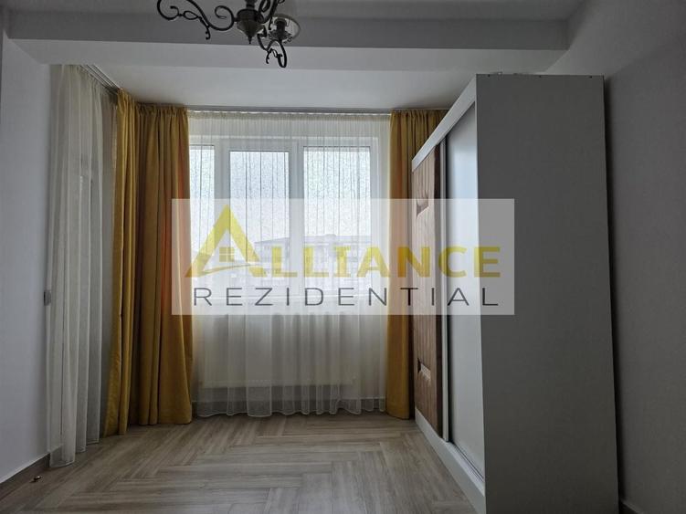 Garsonieră decomandată în Sud